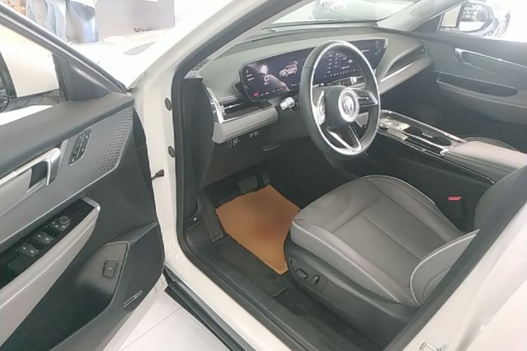 Used Buick E5 2025 Model 620KM Prestige Edition Driver Seat