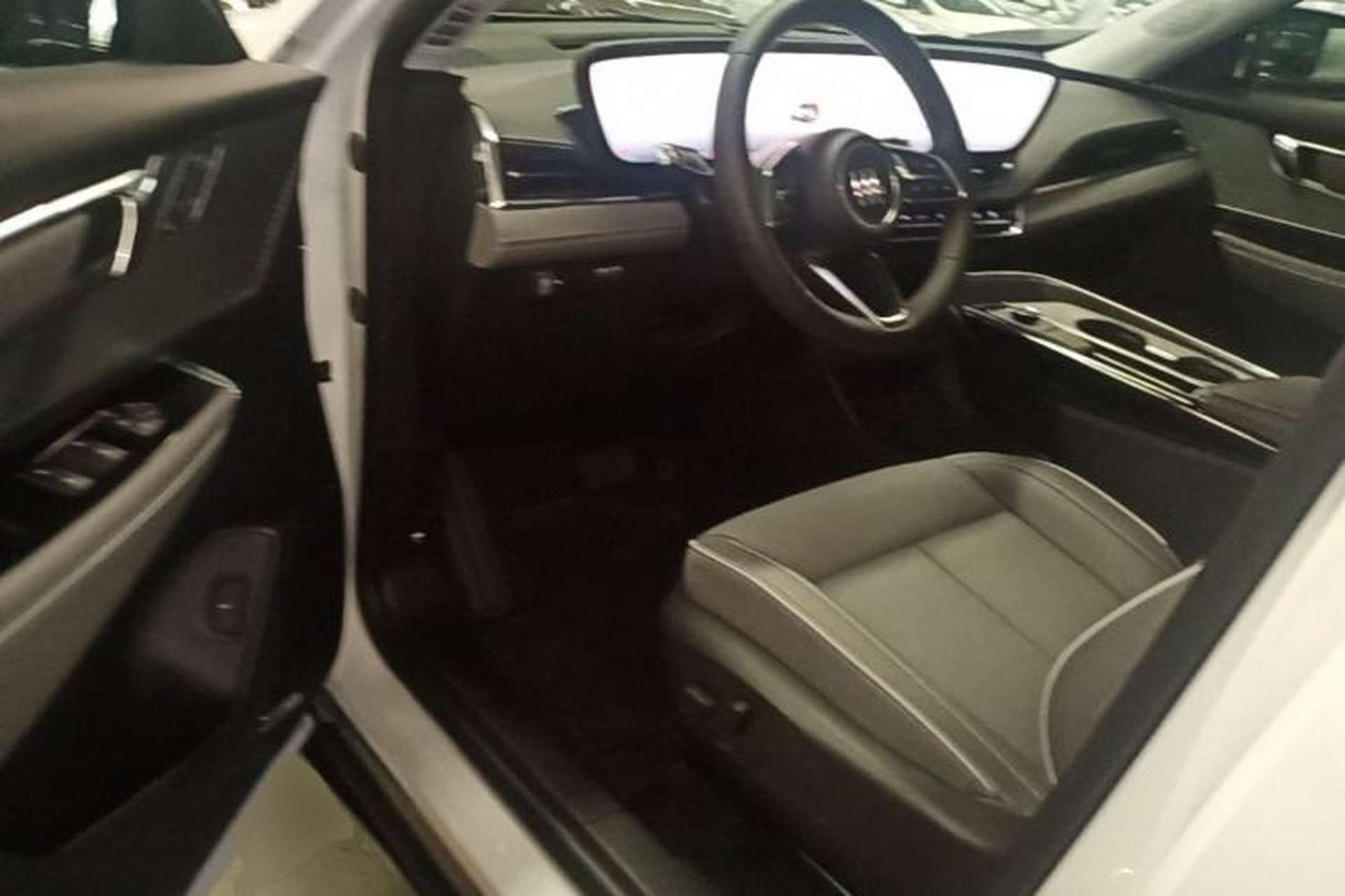 Used Buick E5 2025 Model 620KM Prestige Edition Driver Seat