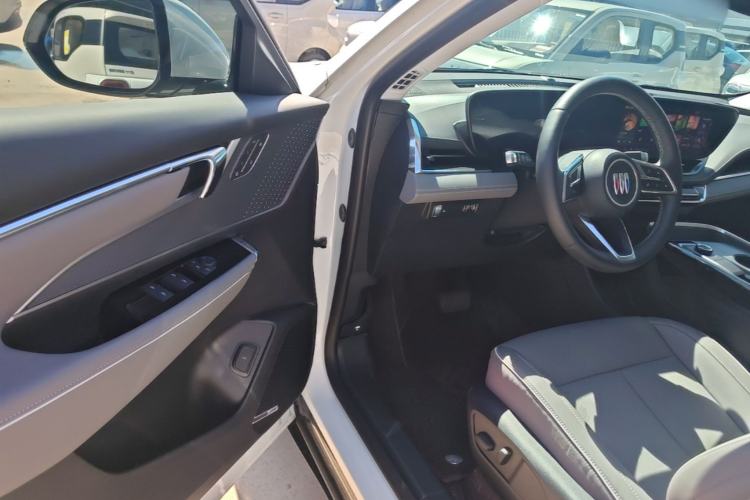 Used Buick E5 2025 Model 620KM Prestige Edition Driver Seat