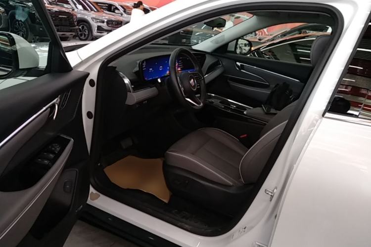 Used Buick E5 2025 Model 620KM Prestige Edition Driver Seat