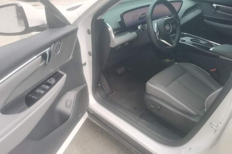 Used Buick E5 2025 Model 620KM Prestige Edition Driver Seat