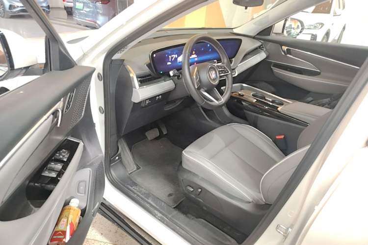 Used Buick E5 2025 Model 620KM Prestige Edition Driver Seat
