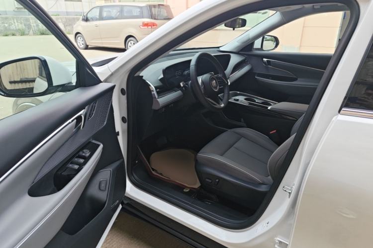 Used Buick E5 2025 Model 620KM Prestige Edition Driver Seat