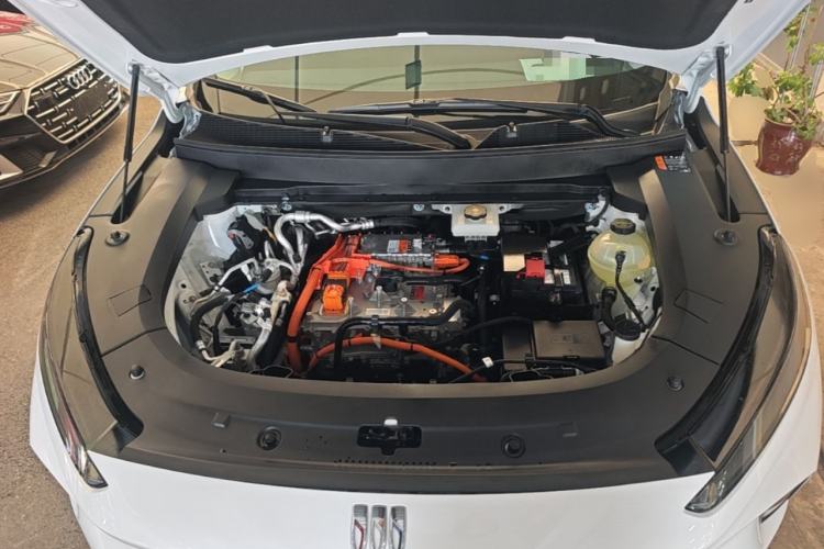 Used Buick E5 2025 Model 515KM First-Adoption Edition Engine Bay