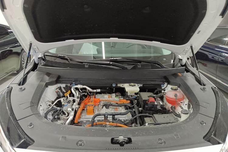 Used Buick E5 2025 Model 620KM Prestige Edition Engine Bay
