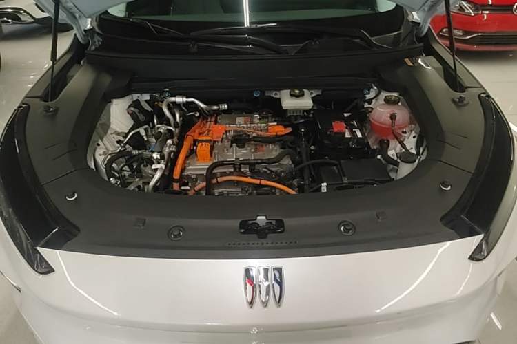 Used Buick E5 2025 Model 620KM Prestige Edition Engine Bay