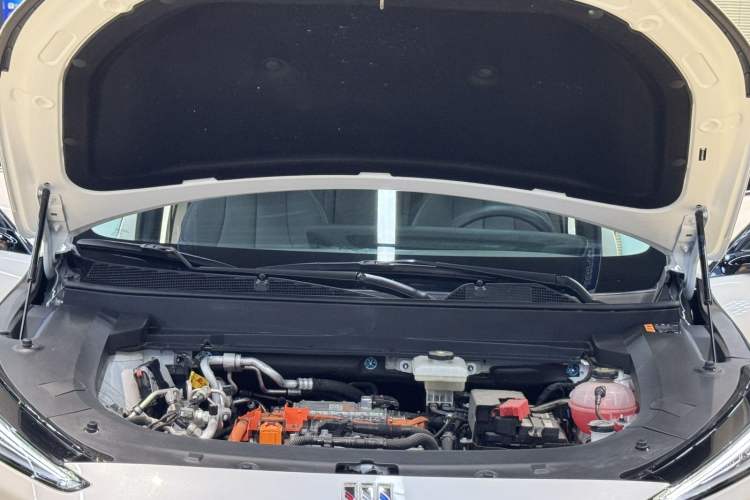 Used Buick E5 2025 Model 620KM Prestige Edition Engine Bay