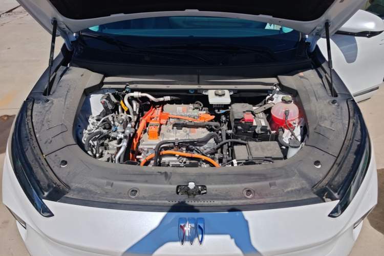 Used Buick E5 2025 Model 620KM Prestige Edition Engine Bay