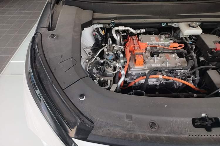 Used Buick E5 2025 Model 620KM Prestige Edition Engine Bay Right