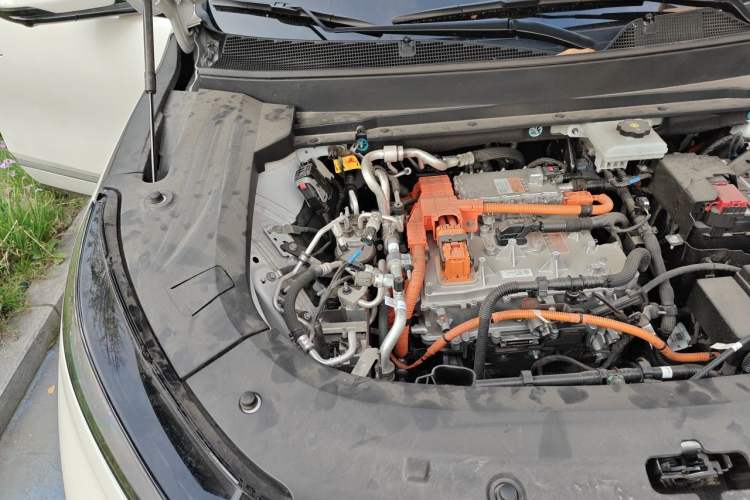 Used Buick E5 2025 Model 545KM Smart Enjoyment Edition Engine Bay Right