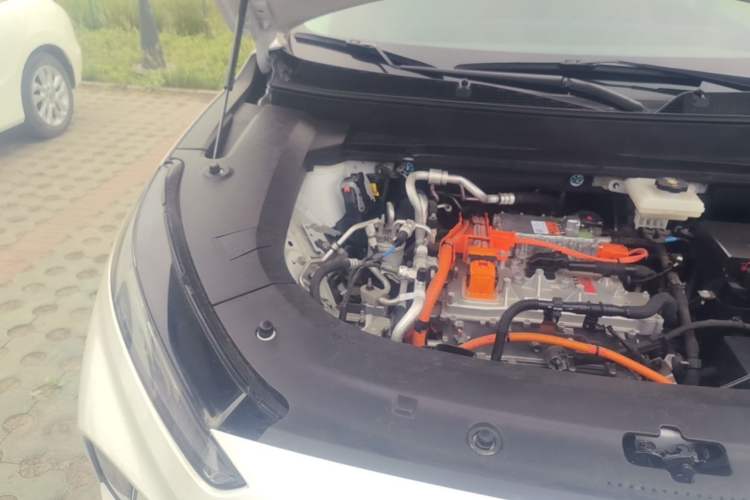 Used Buick E5 2025 Model 620KM Prestige Edition Engine Bay Right