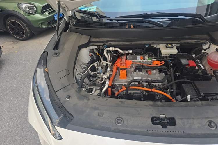 Used Buick E5 2025 Model 620KM Prestige Edition Engine Bay Right