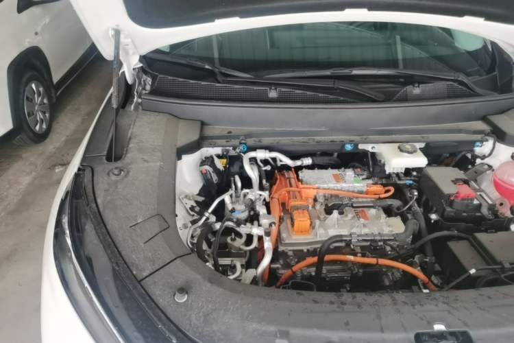 Used Buick E5 2025 Model 620KM Prestige Edition Engine Bay Right