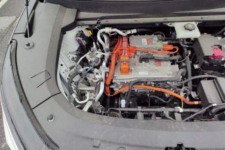 Used Buick E5 2025 Model 620KM Prestige Edition Engine Bay Right