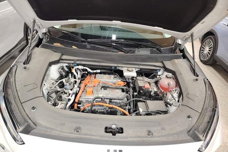 Used Buick E5 2025 Model 620KM Prestige Edition Engine Bay