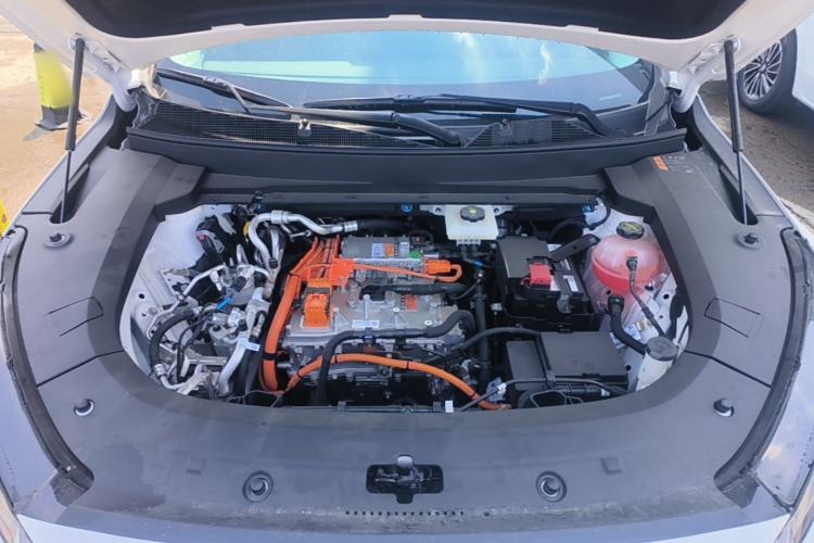 Used Buick E5 2025 Model 620KM Prestige Edition Engine Bay