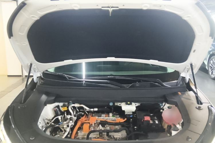 Used Buick E5 2025 Model 620KM Prestige Edition Engine Bay