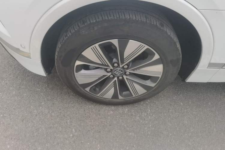 Used Buick E5 2025 Model 620KM Prestige Edition Exterior 4