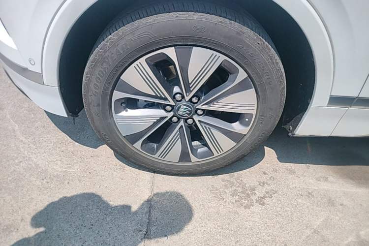 Used Buick E5 2025 Model 620KM Prestige Edition Exterior 4
