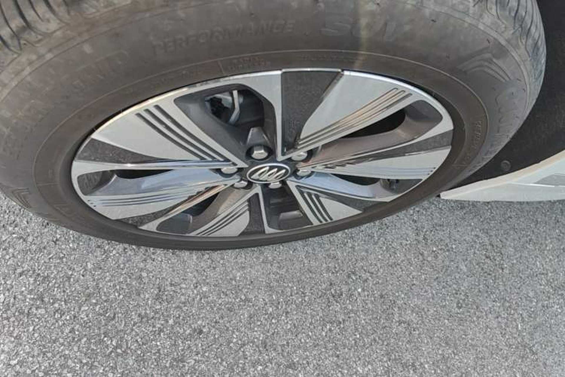 Used Buick E5 2025 Model 620KM Prestige Edition Exterior 4