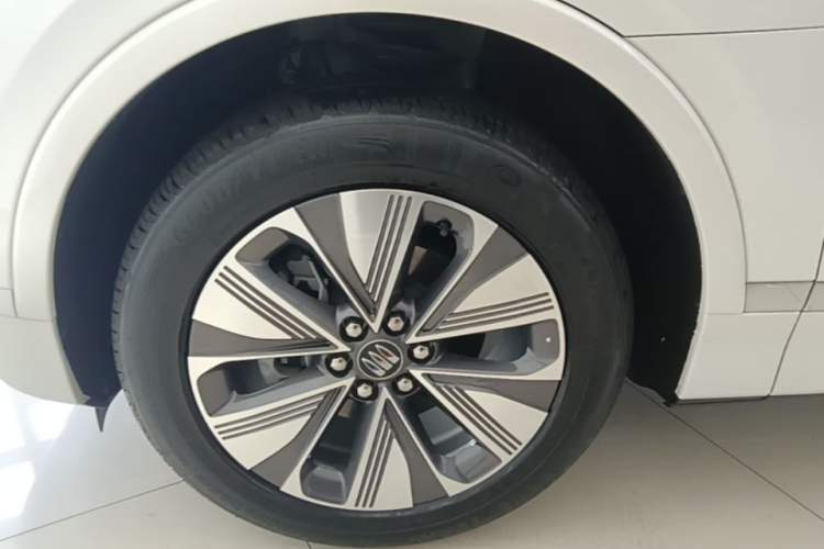 Used Buick E5 2025 Model 620KM Prestige Edition Exterior 4