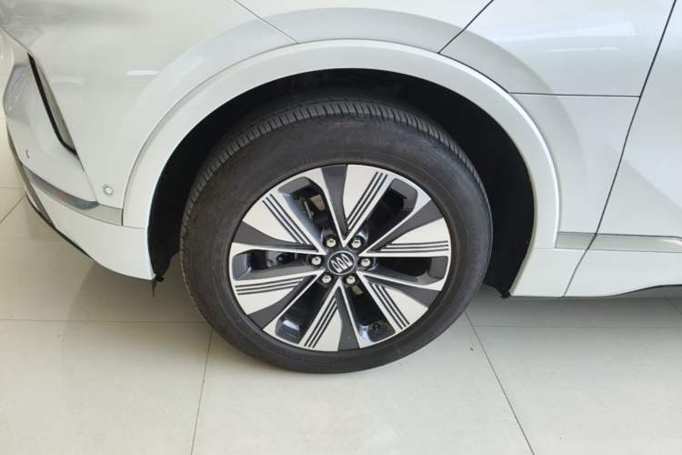 Used Buick E5 2025 Model 620KM Prestige Edition Exterior 4