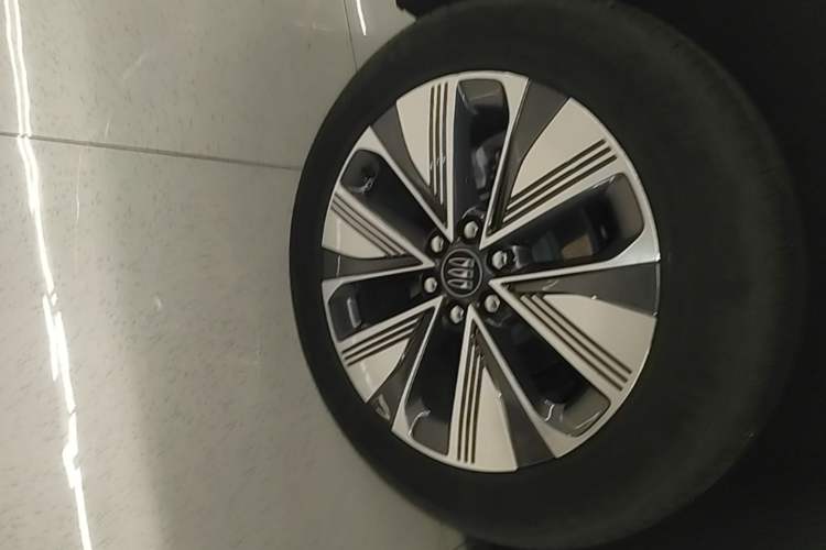 Used Buick E5 2025 Model 620KM Prestige Edition Exterior 5