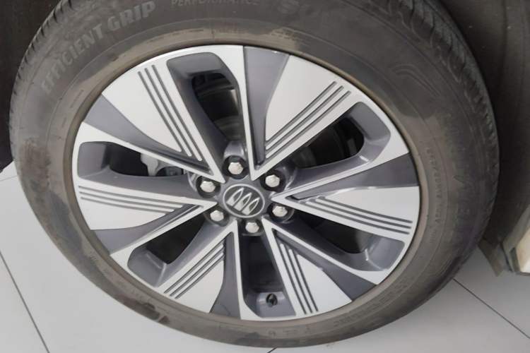Used Buick E5 2025 Model 620KM Prestige Edition Exterior 5