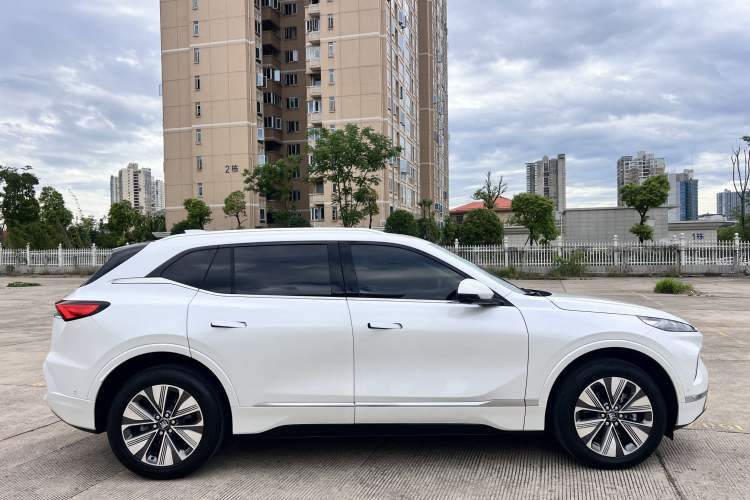 Used Buick E5 2025 Model 620KM Prestige Edition Exterior 8