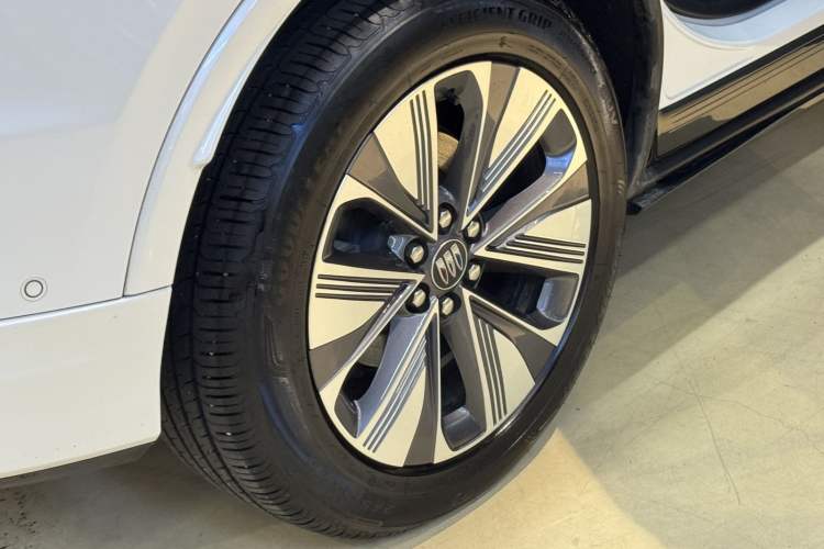 Used Buick E5 2025 Model 620KM Prestige Edition Exterior 9