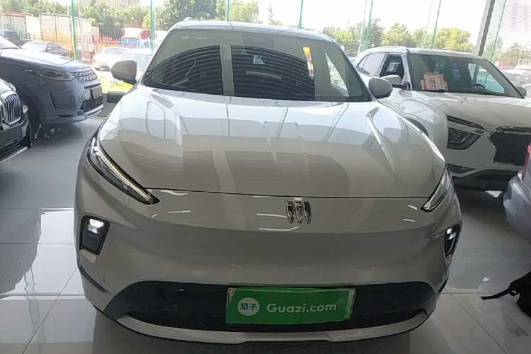 Used Buick E5 2025 Model 620KM Prestige Edition Front