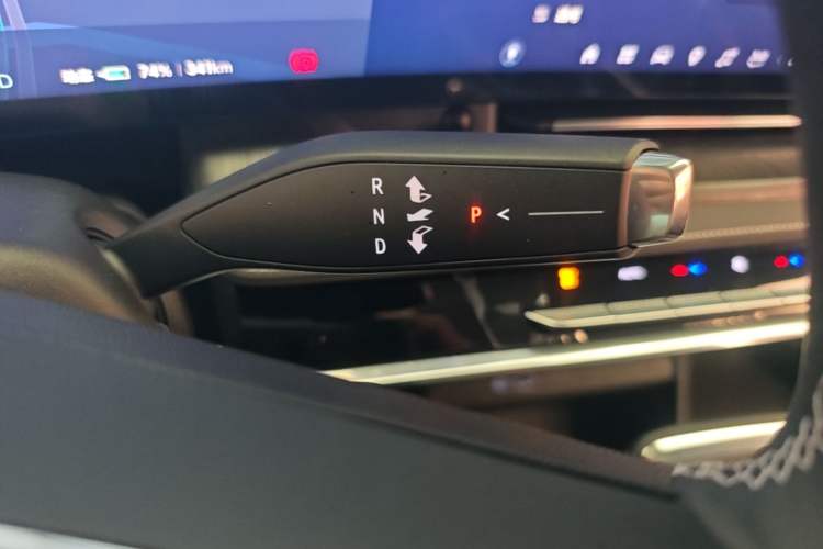 Used Buick E5 2025 Model 515KM First-Adoption Edition Gear Lever