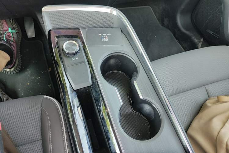 Used Buick E5 2025 Model 620KM Prestige Edition Gear Lever