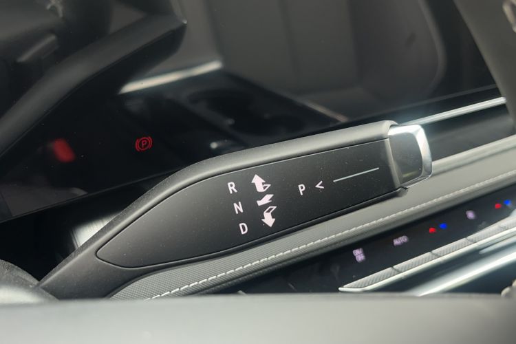 Used Buick E5 2025 Model 620KM Prestige Edition Gear Lever