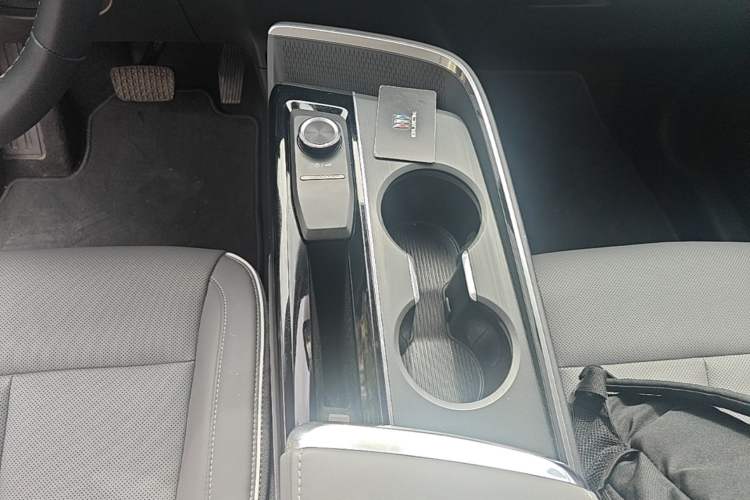 Used Buick E5 2025 Model 620KM Prestige Edition Gear Lever
