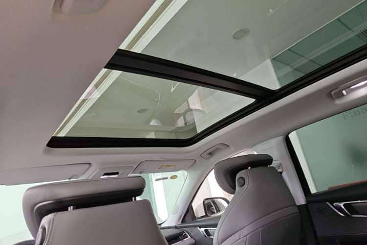 Used Buick E5 2025 Model 620KM Prestige Edition Headliner