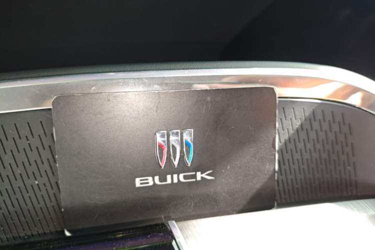 Used Buick E5 2025 Model 620KM Prestige Edition Interior 1