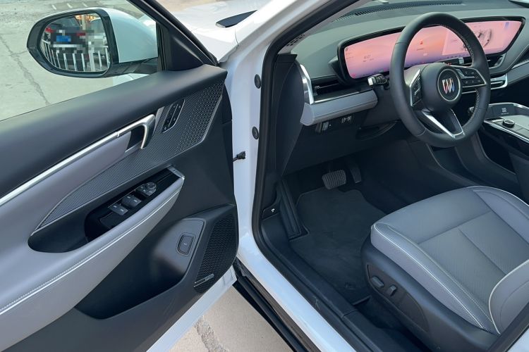 Used Buick E5 2025 Model 620KM Prestige Edition Interior 1