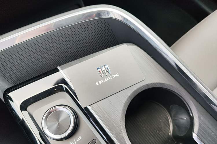 Used Buick E5 2025 Model 620KM Prestige Edition Interior 1