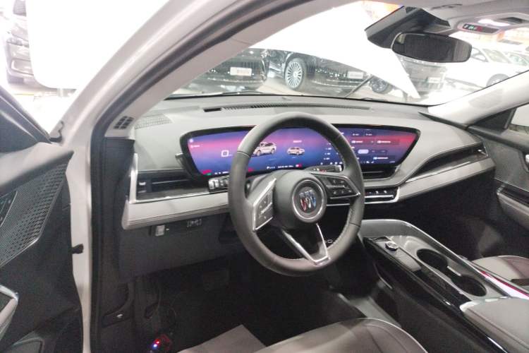 Used Buick E5 2025 Model 620KM Prestige Edition Interior 2