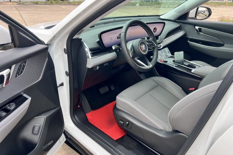 Used Buick E5 2025 Model 620KM Prestige Edition Interior 5