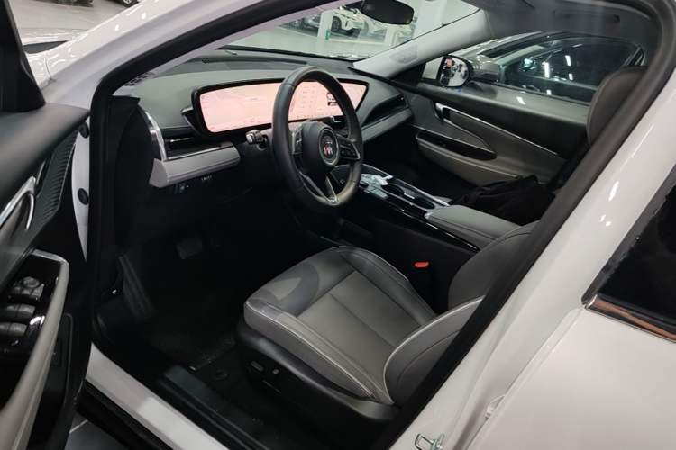 Used Buick E5 2025 Model 620KM Prestige Edition Left Front Seat