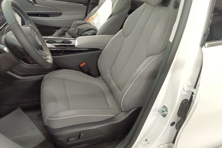 Used Buick E5 2025 Model 620KM Prestige Edition Left Front Seat