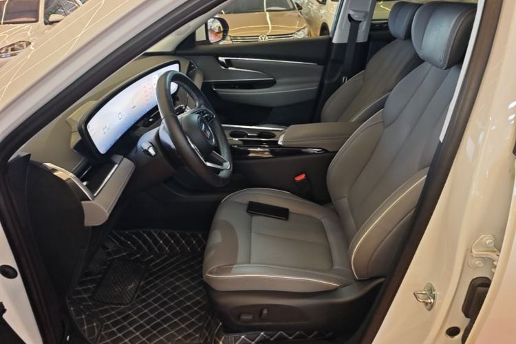 Used Buick E5 2025 Model 620KM Prestige Edition Left Front Seat