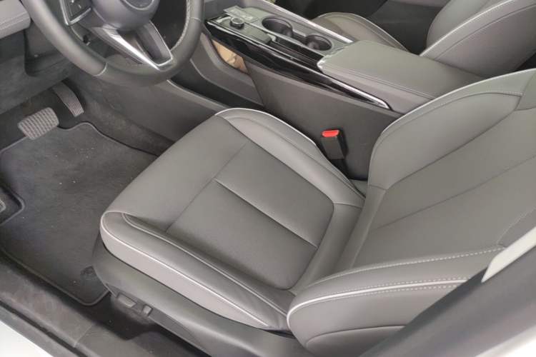 Used Buick E5 2025 Model 620KM Prestige Edition Left Front Seat
