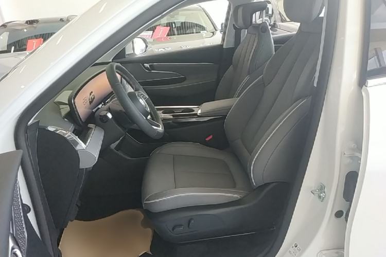 Used Buick E5 2025 Model 620KM Prestige Edition Left Front Seat