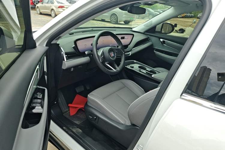 Used Buick E5 2025 Model 620KM Prestige Edition Left Front Seat