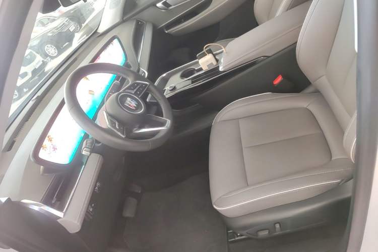 Used Buick E5 2025 Model 620KM Prestige Edition Left Front Seat