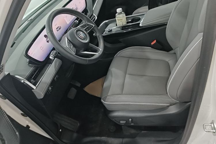 Used Buick E5 2025 Model 620KM Prestige Edition Left Front Seat