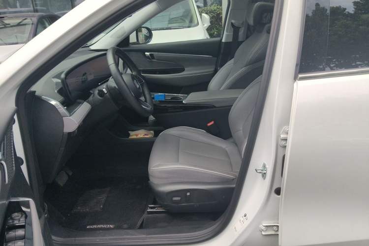 Used Buick E5 2025 Model 620KM Prestige Edition Left Front Seat